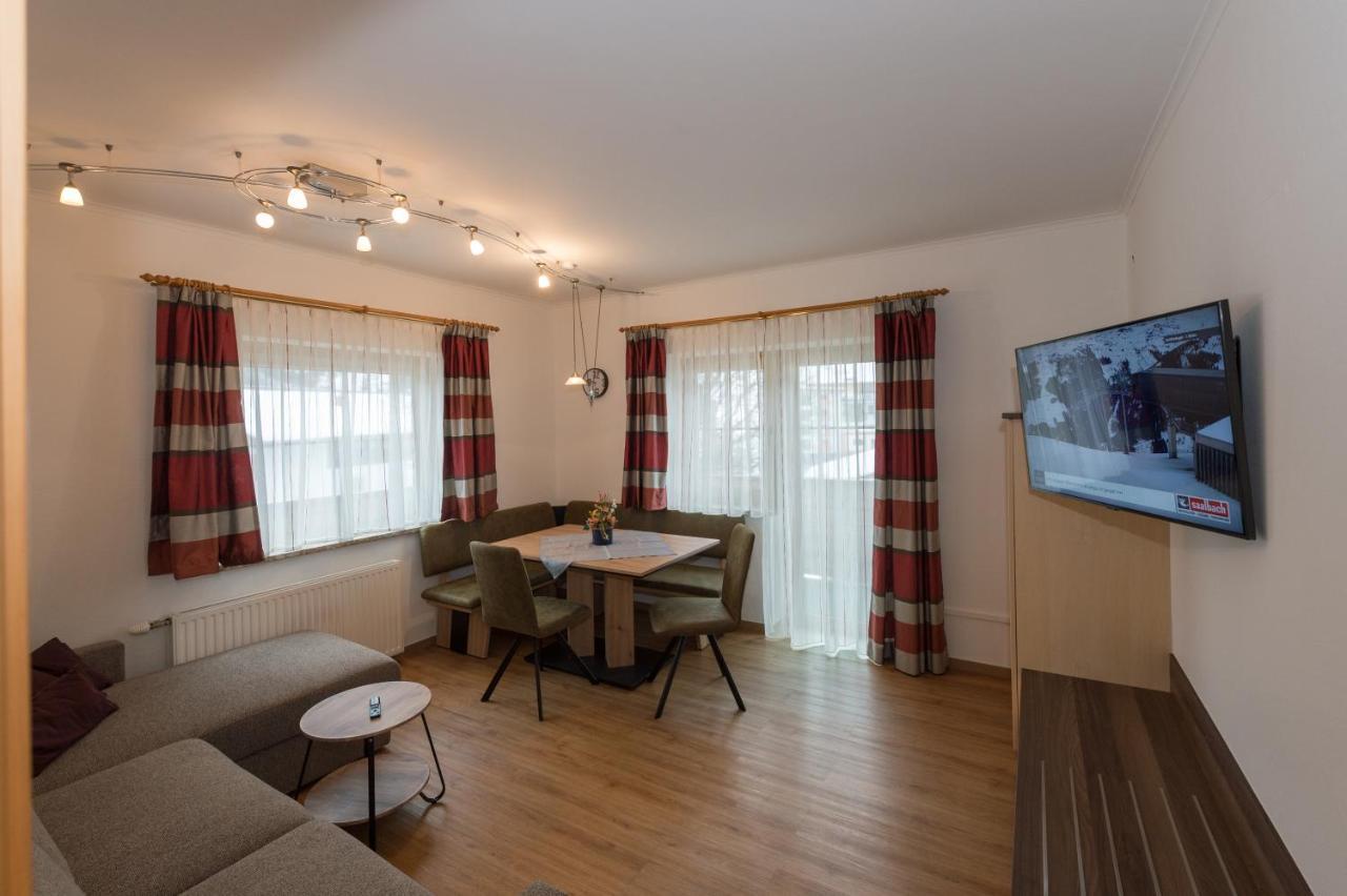 Gaestehaus Ingeborg Saalbach-Hinterglemm Bagian luar foto